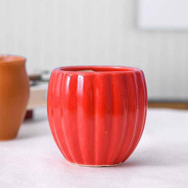 3.1 inch (8 cm) Vertical Ridges Pattern Round Ceramic Pot (Red)